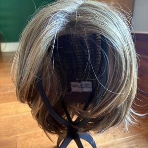 Wig - Raquel Welch - In Charge